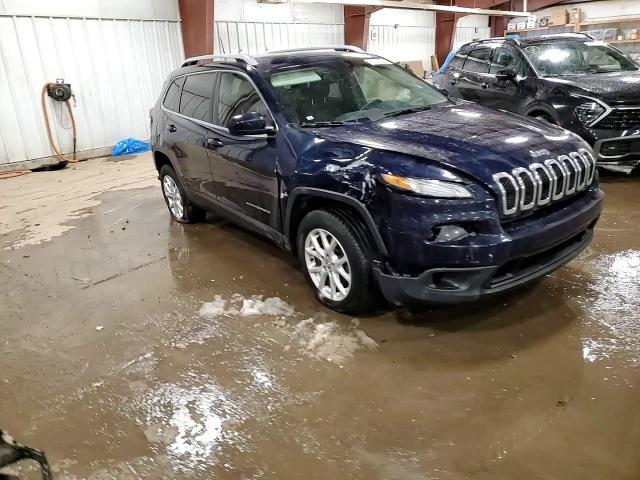 2016 Jeep Cherokee Latitude VIN: 1C4PJMCB8GW333263 Lot: 83210034