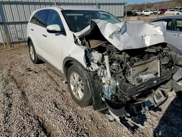 2019 Kia Sorento - Image 11