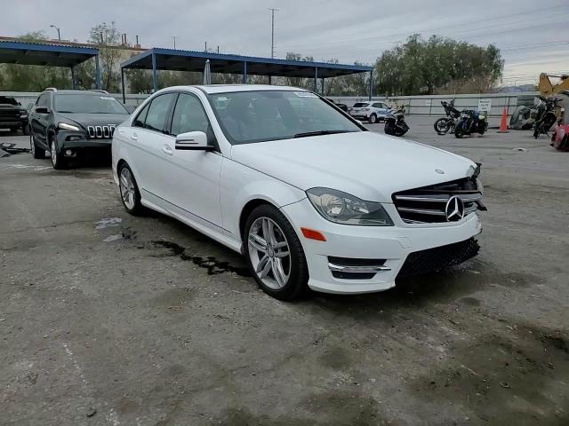 2014 Mercedes-Benz C-klasse - Image 13