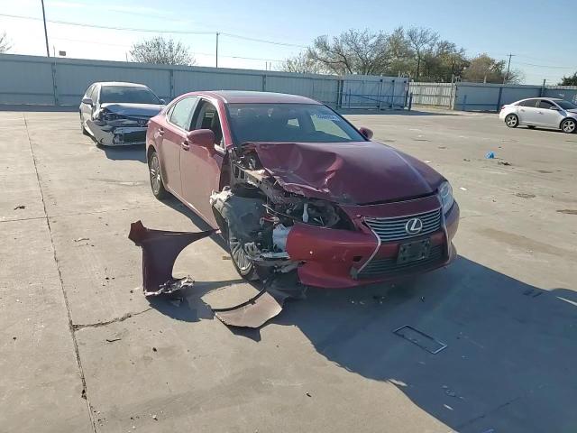 2014 Lexus ES - Image 11