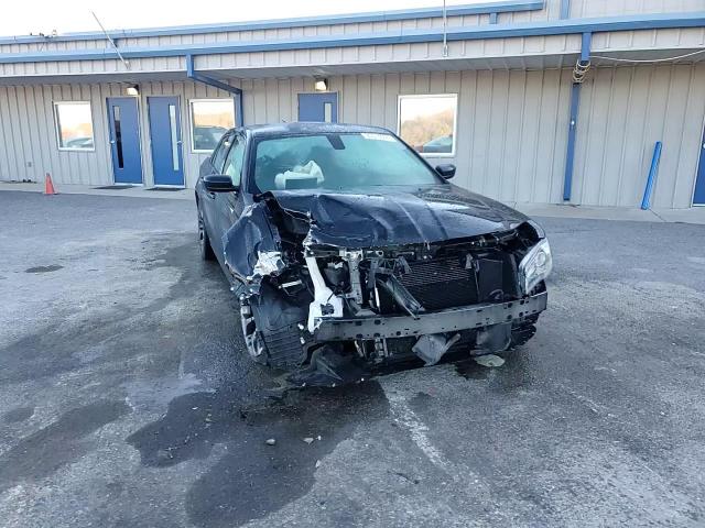 2017 Chrysler 300 - Image 13