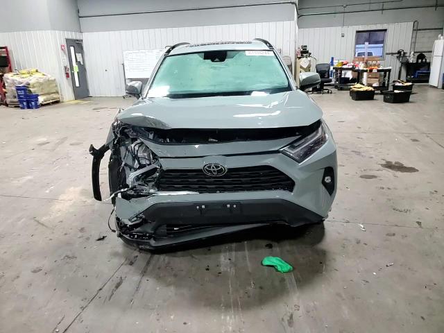 2023 Toyota RAV 4 - Image 11