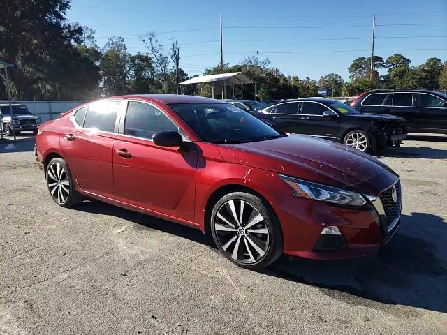 2021 Nissan Altima - Image 10
