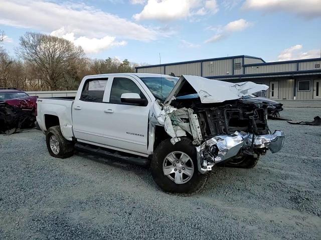 2017 Chevrolet Silverado - Image 10