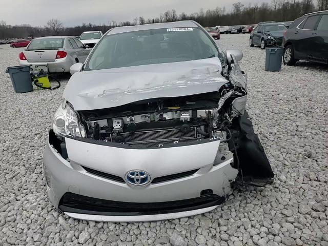 2015 Toyota Prius - Image 11