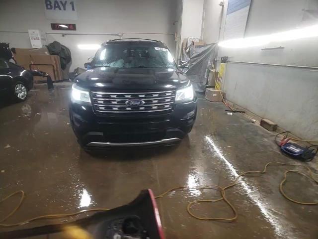 2016 Ford Explorer - Image 14