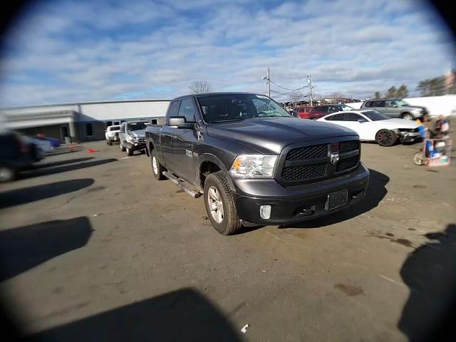 2015 RAM 1500 - Image 11
