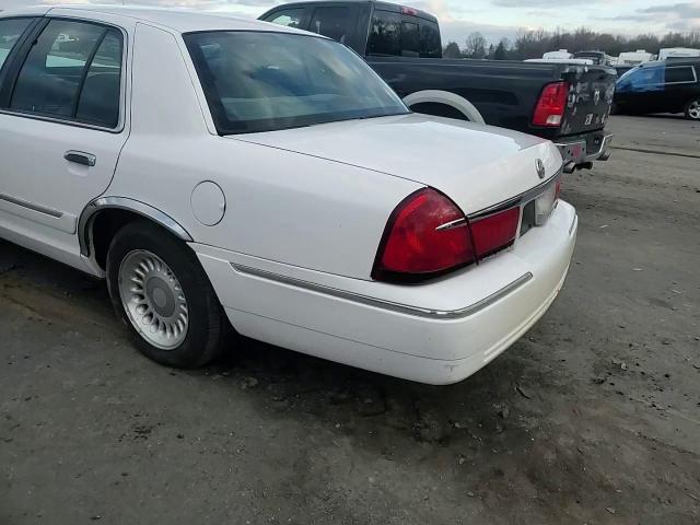 1998 Mercury Grand Marquis Gs VIN: 2MEFM74W1WX690968 Lot: 82848984