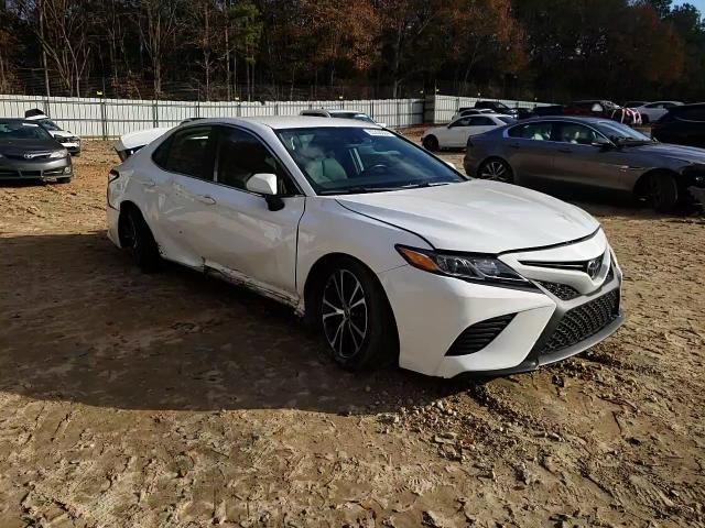 2020 Toyota Camry - Image 11