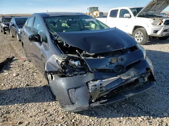 2013 Toyota Prius - Image 14