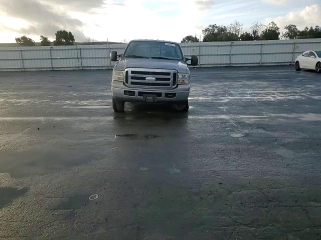 2005 Ford F250 Super Duty VIN: 1FTSW21525EB22494 Lot: 86820084