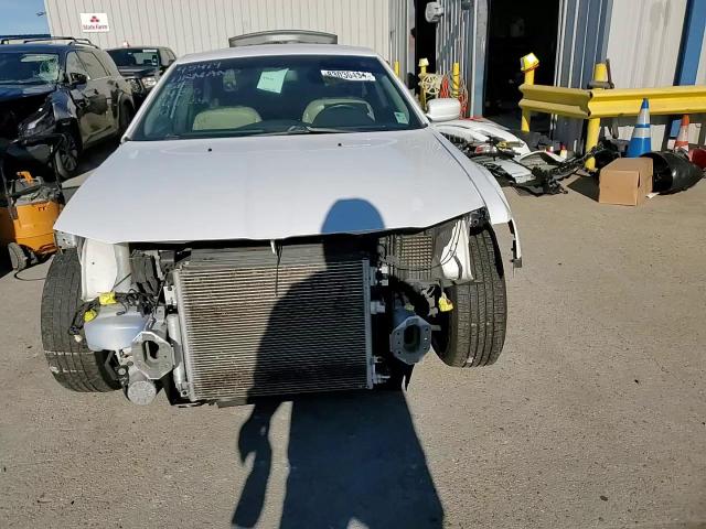 2014 Chrysler 300 - Image 14