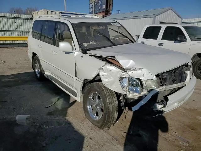 2003 Lexus LX - Image 12