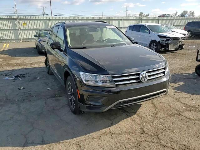 2021 Volkswagen Tiguan - Image 11