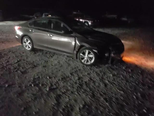 2015 Nissan Altima - Image 11