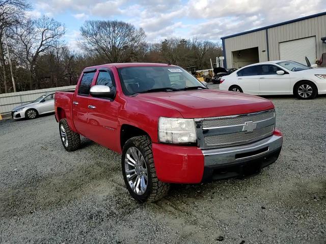 2011 Chevrolet Silverado - Image 10