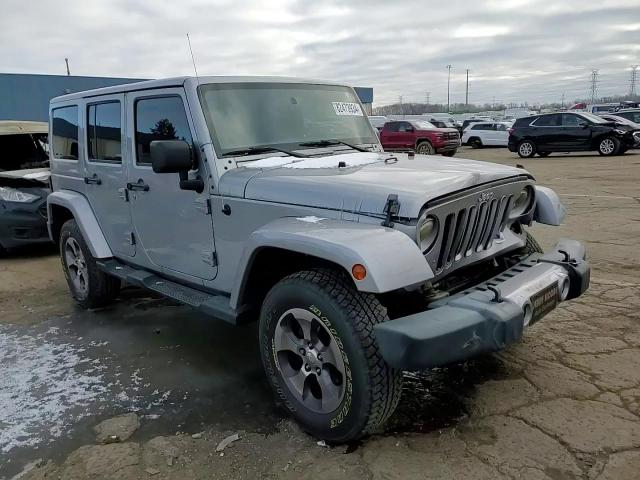 2016 Jeep Wrangler - Image 12