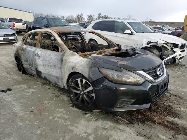 2017 Nissan Altima - Image 11