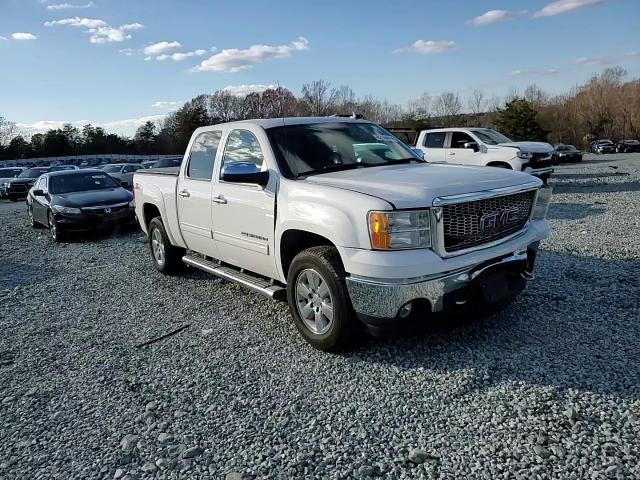 2011 GMC Sierra - Image 11
