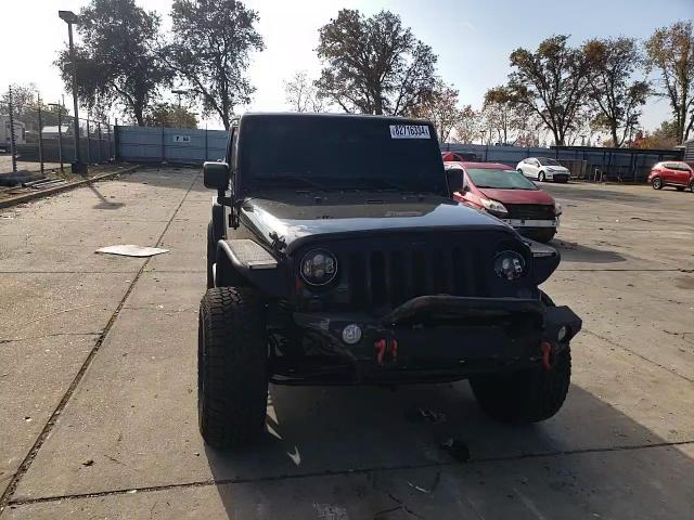 2017 Jeep Wrangler - Image 11