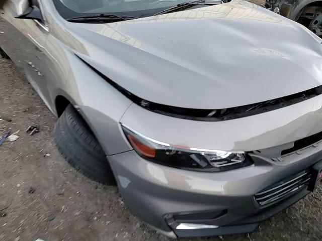 2018 Chevrolet Malibu - Image 11