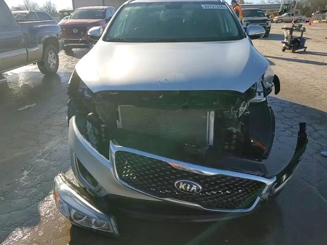 2017 Kia Sorento - Image 15
