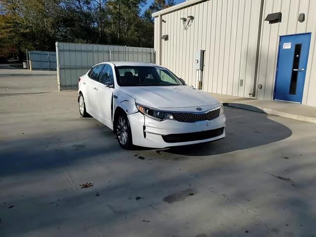 2016 Kia Optima - Image 13