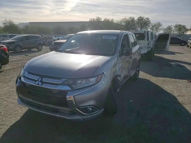 2017 Mitsubishi Outlander - Image 15