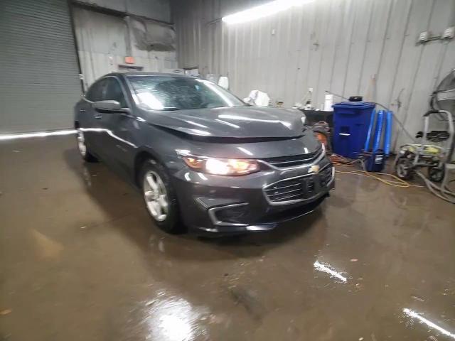 2017 Chevrolet Malibu - Image 13
