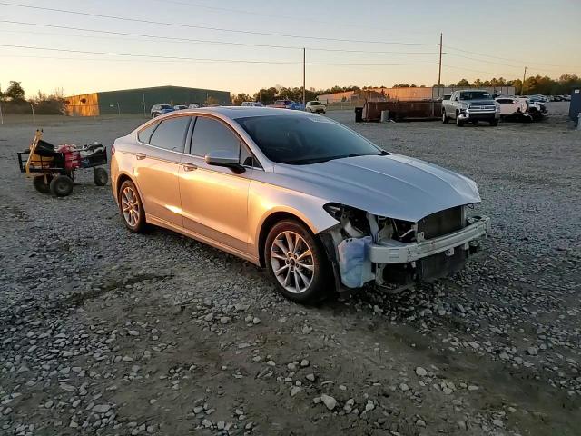 2017 Ford Fusion - Image 14