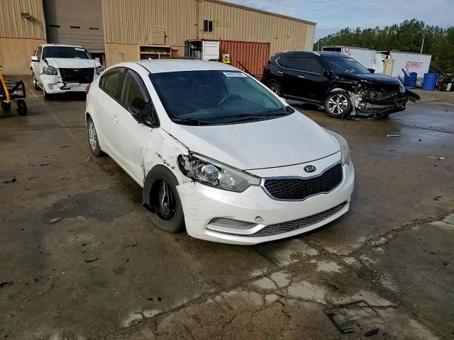 2015 Kia Forte - Image 10