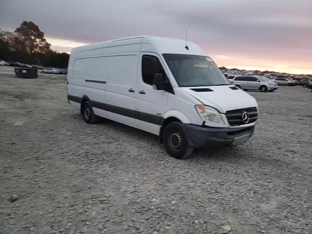 2010 Mercedes-Benz Sprinter 2500 VIN: WD3PE8CC5A5444588 Lot: 82704864