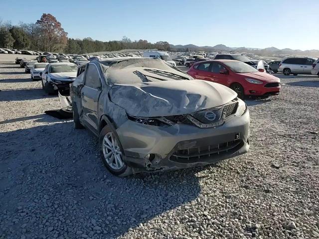 2018 Nissan Rogue - Image 12