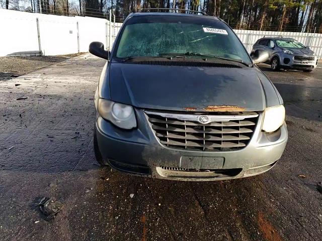 2006 Chrysler Town & Country Lx VIN: 1A4GP44RX6B755593 Lot: 86865424