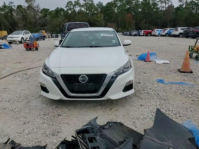 2020 Nissan Altima - Image 13