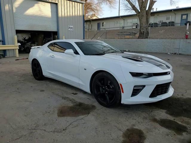 2016 Chevrolet Camaro - Image 11