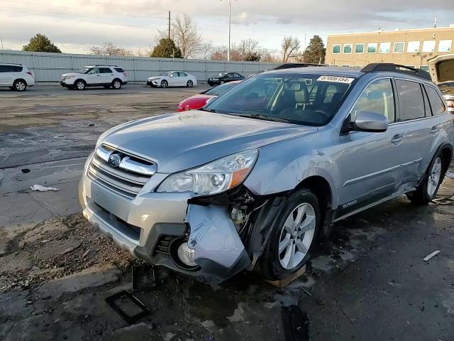 2014 Subaru Outback - Image 14