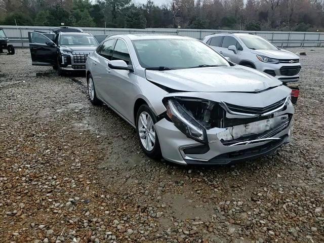 2018 Chevrolet Malibu - Image 11