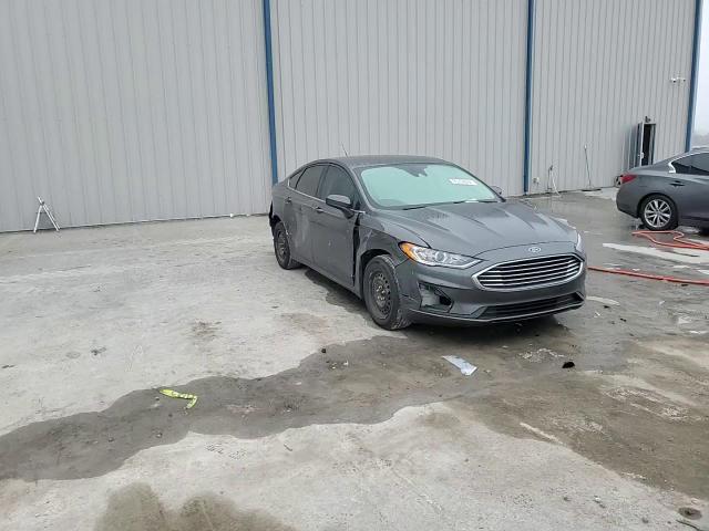 2019 Ford Fusion - Image 10