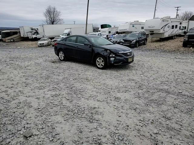 2012 Hyundai Sonata - Image 13
