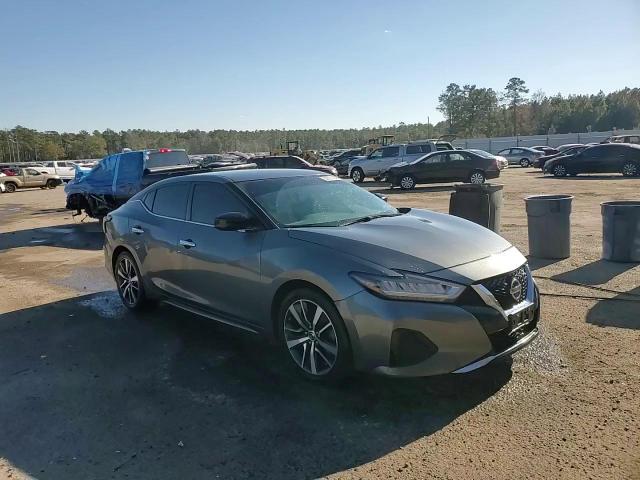 2019 Nissan Maxima - Image 13