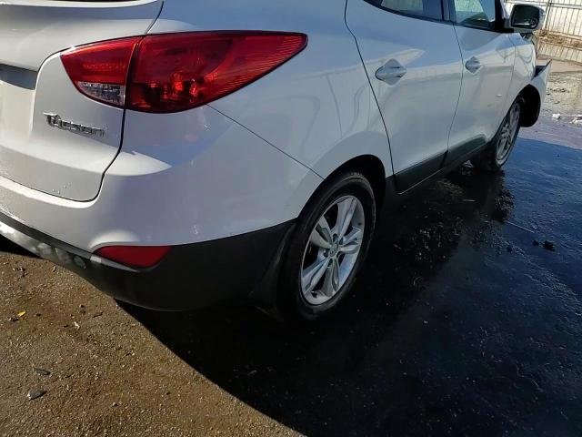 2013 Hyundai Tucson - Image 14