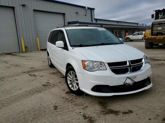 2015 Dodge Caravan - Image 14