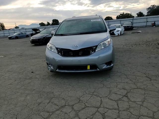 2016 Toyota Sienna - Image 11