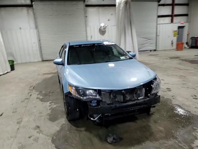 2013 Toyota Camry - Image 14