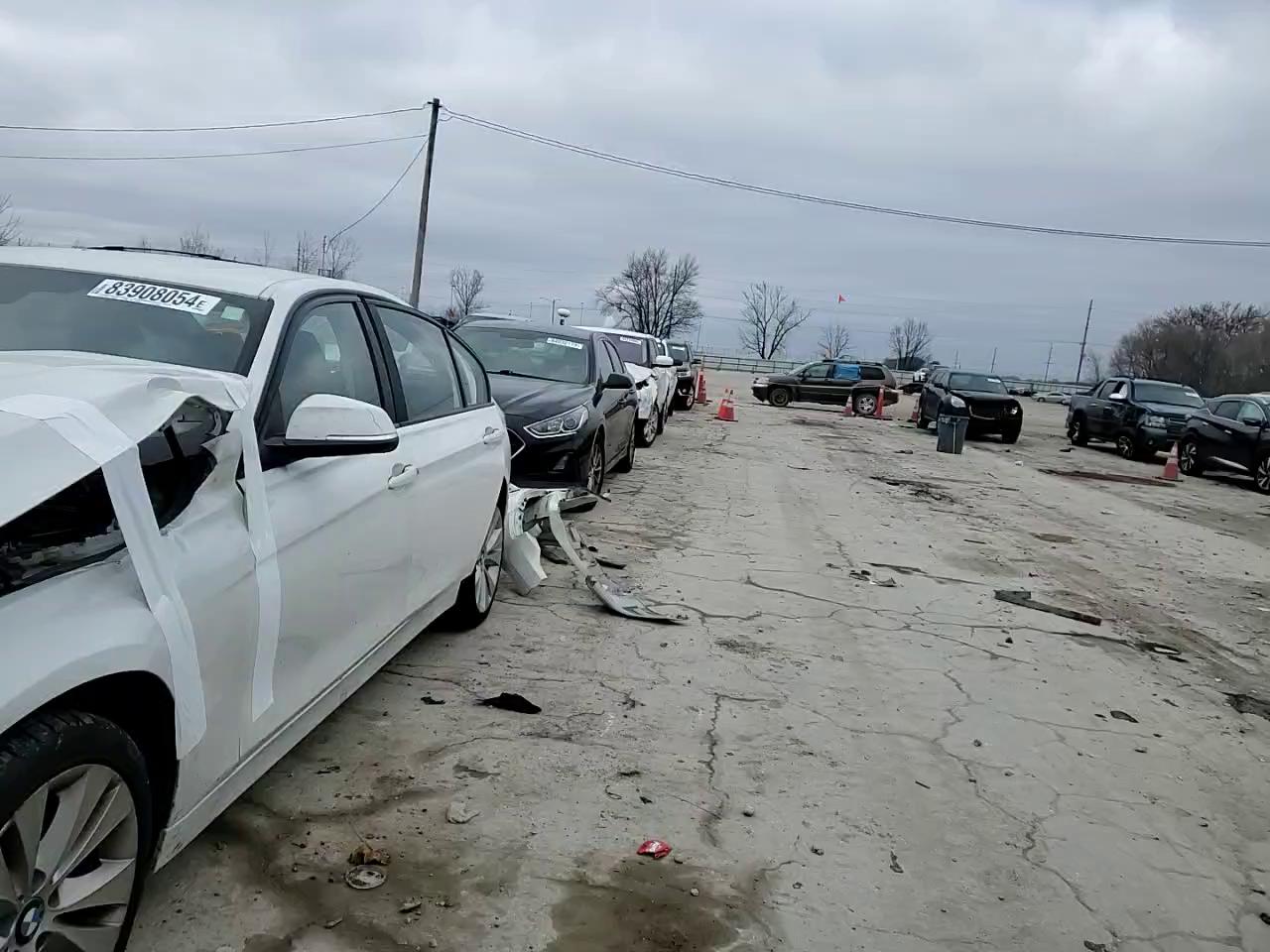 Фото: WBA8E5G5XGNU20555