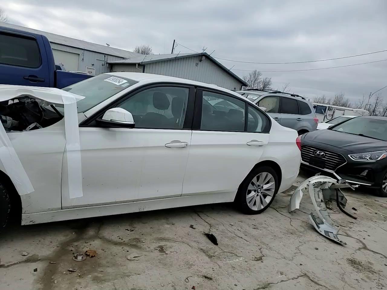 Фото: WBA8E5G5XGNU20555