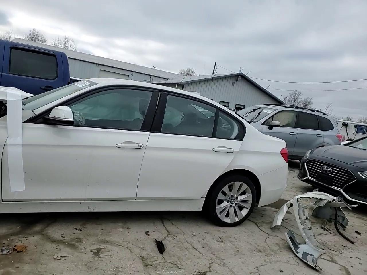 Фото: WBA8E5G5XGNU20555