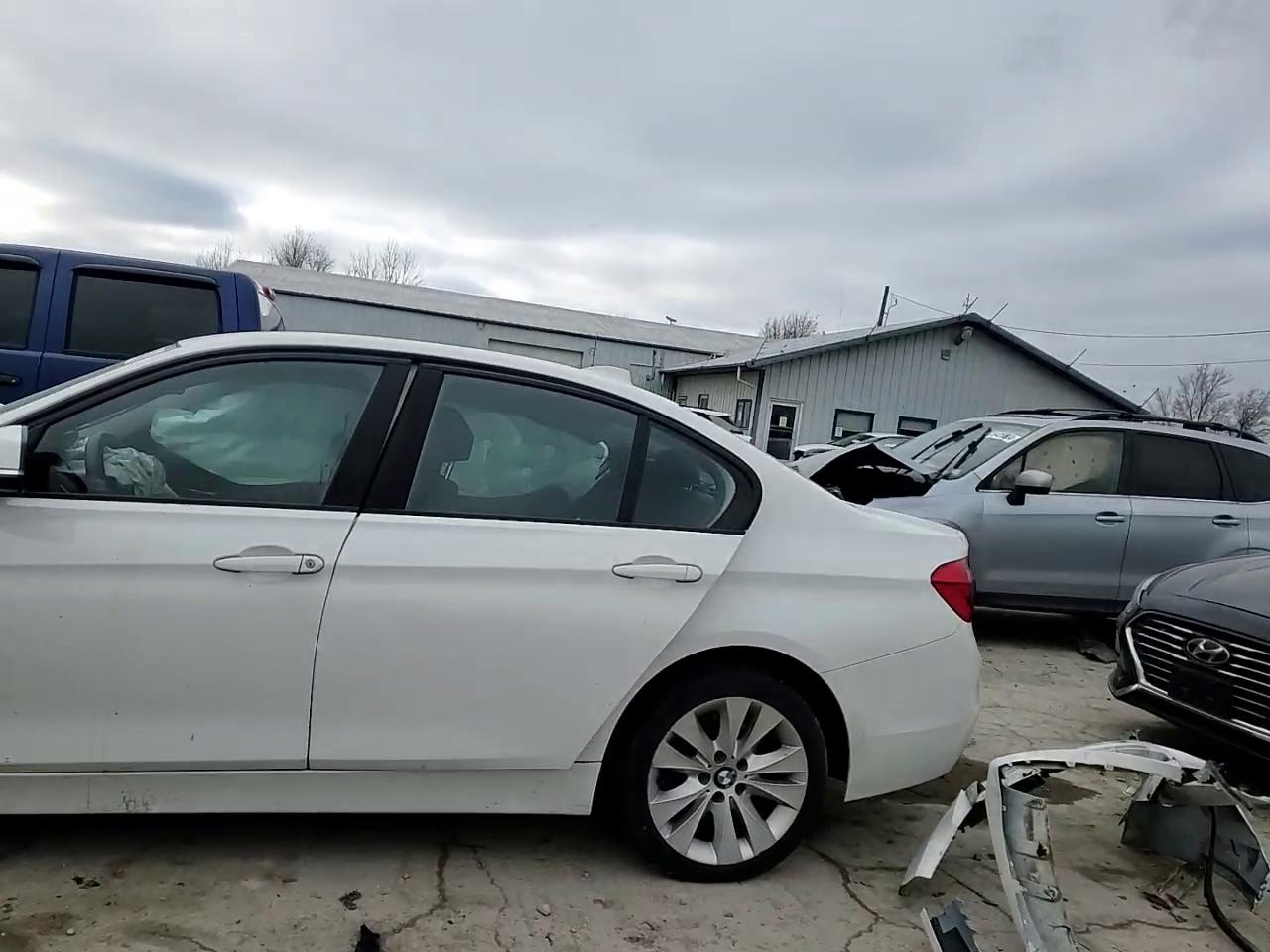 Фото: WBA8E5G5XGNU20555