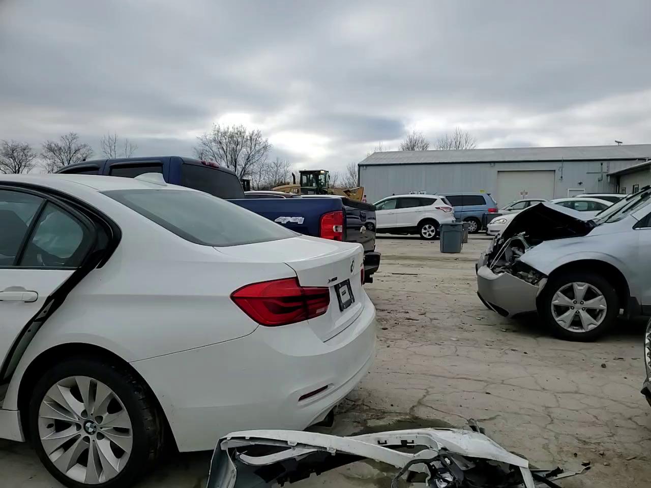 Фото: WBA8E5G5XGNU20555